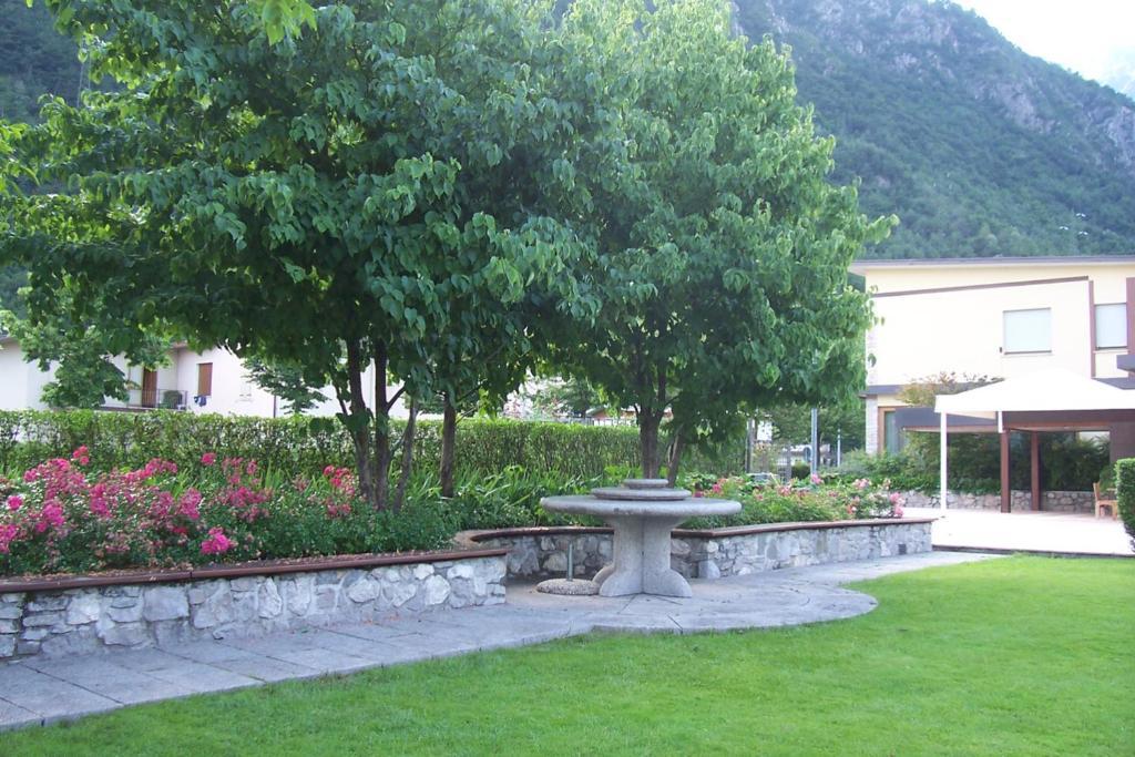 Albergo Benito Ponte nellʼAlpi Dış mekan fotoğraf