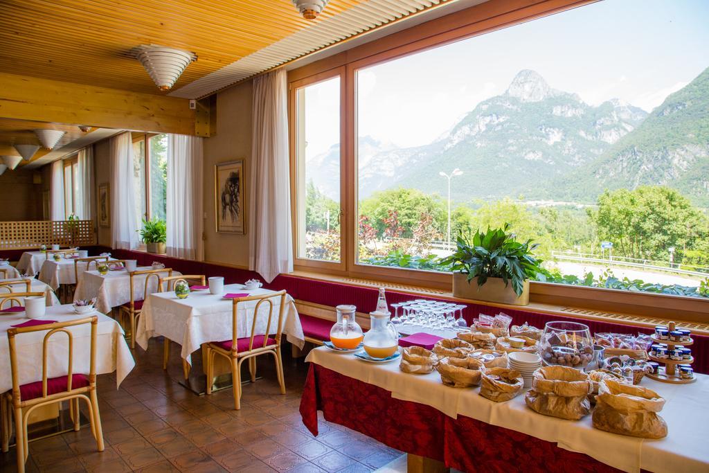 Albergo Benito Ponte nellʼAlpi Dış mekan fotoğraf